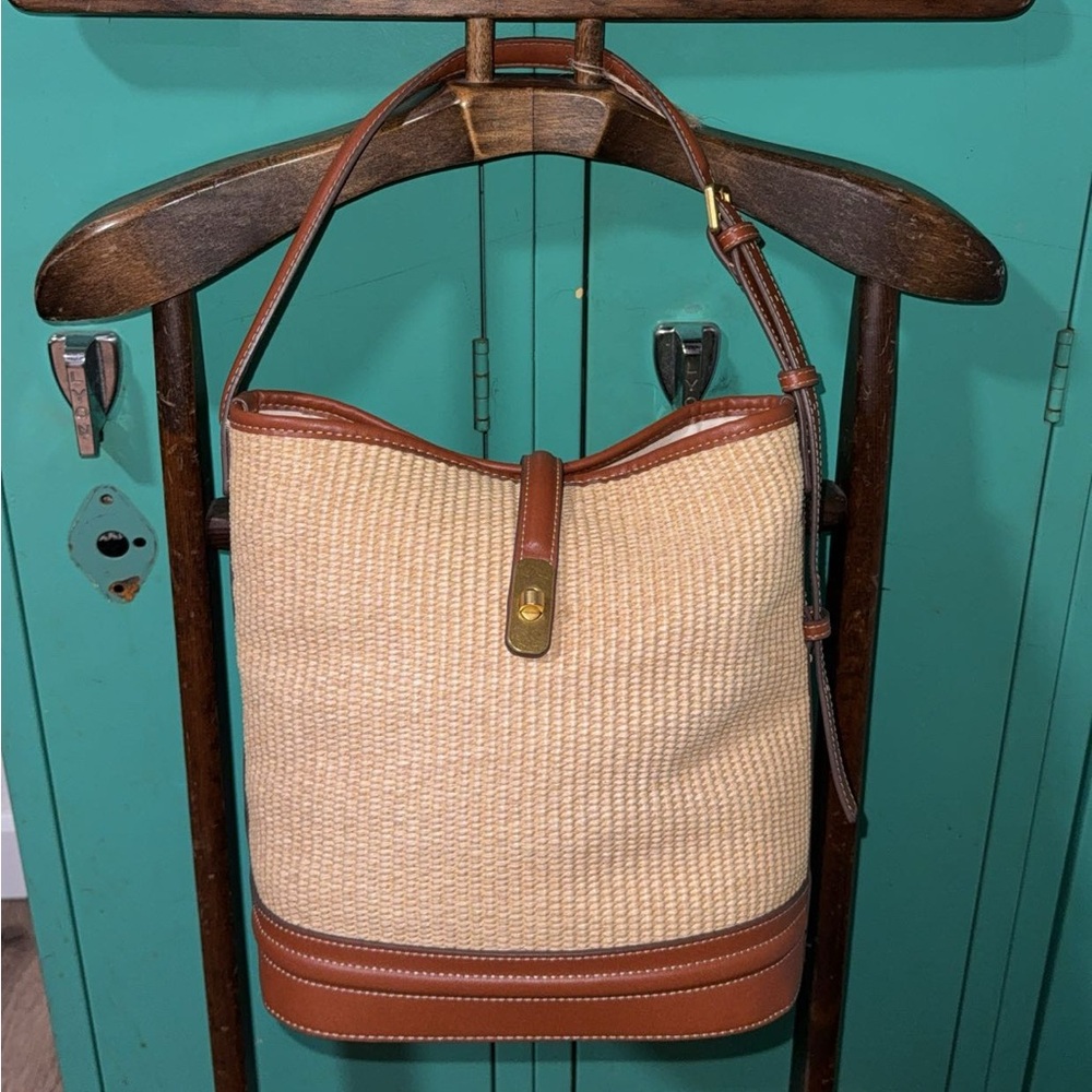 Mango Bucket Bag